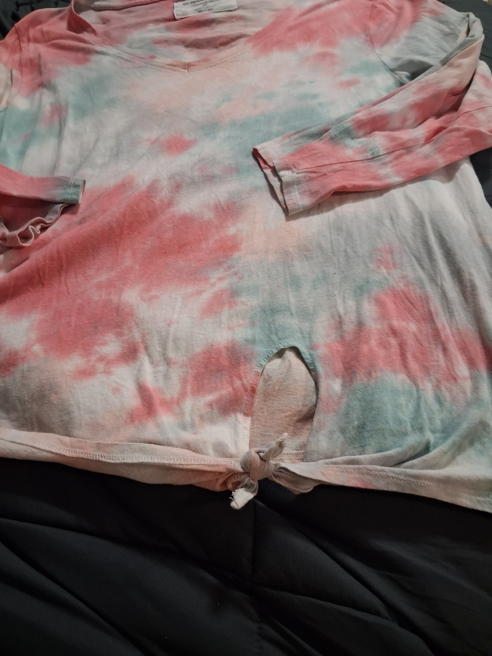 Tie-Dye Long Sleeve V-Neck Top with Front Knot - Coral & Teal